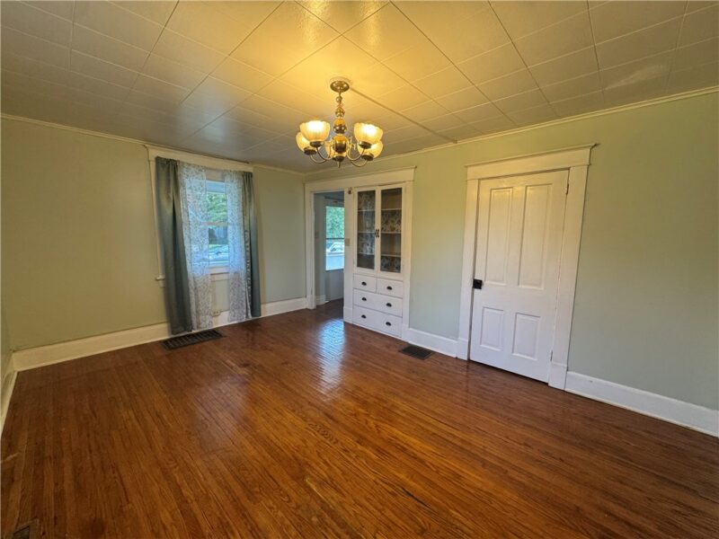 235 Church St — photo 4