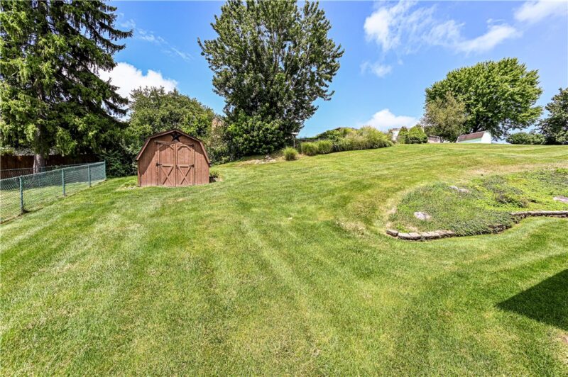 10547 Melrose Dr — photo 5