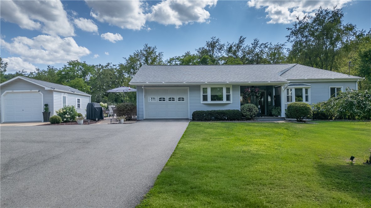 216 Hartzell Rd — photo 1