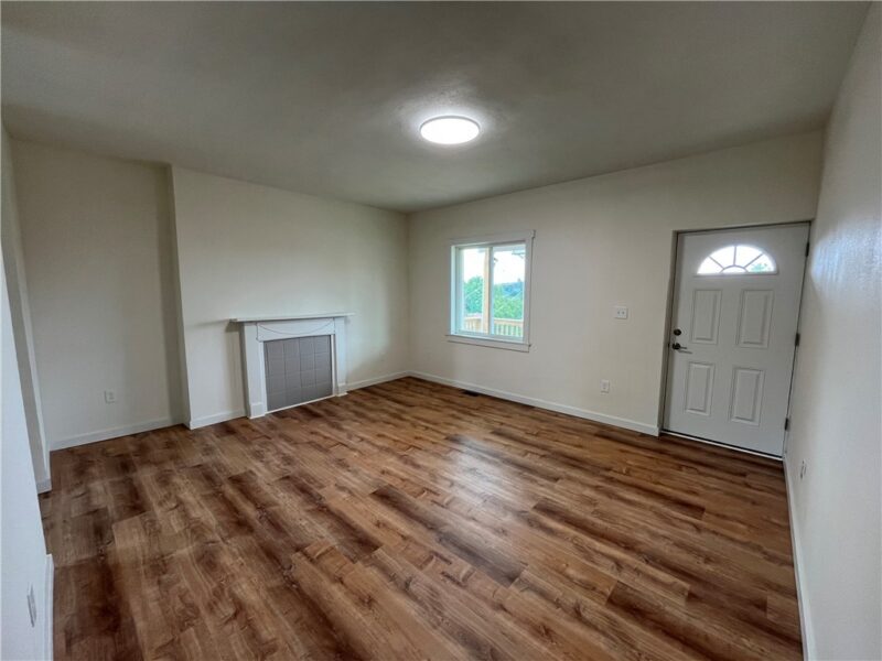 424 Suncrest St — photo 3