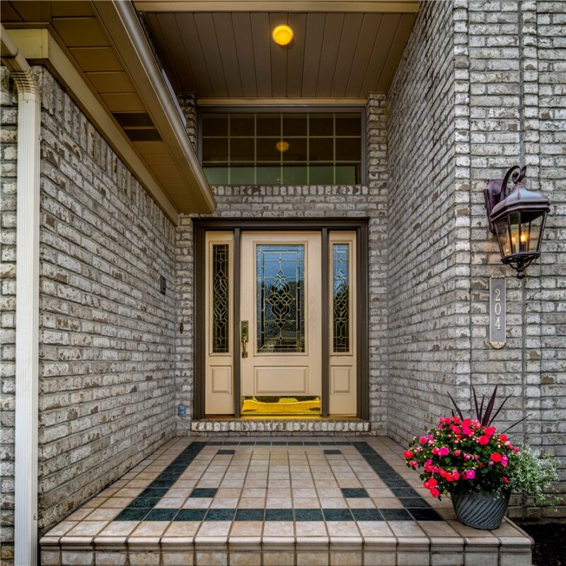 204 STIRLING DR — photo 6