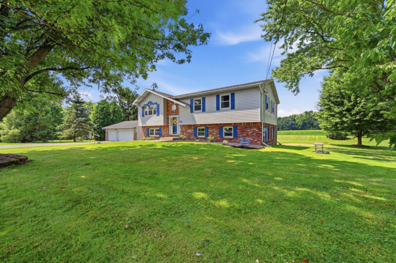 182 Bear Creek Rd — photo 2