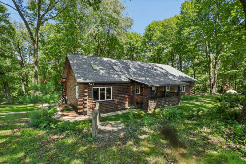 168 Airlane DRIVE — photo 4