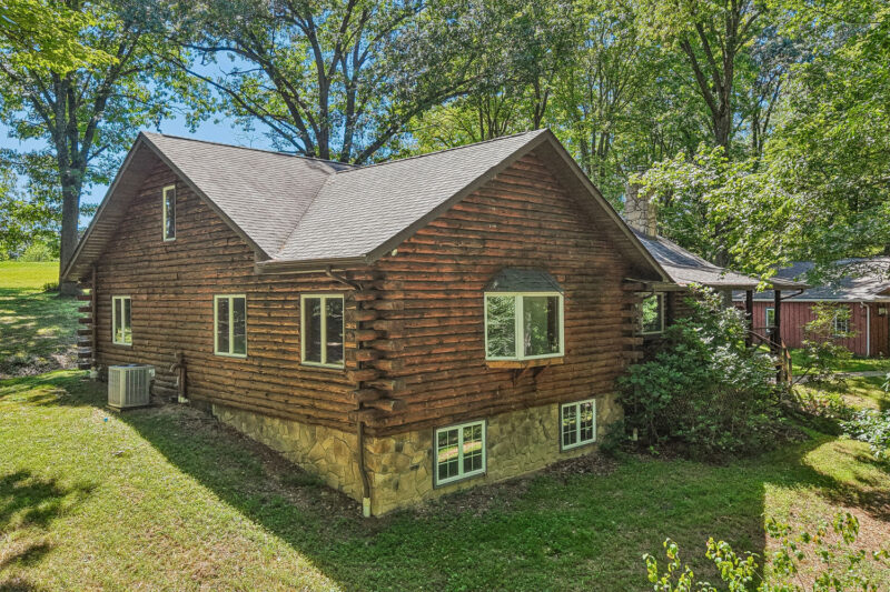 168 Airlane DRIVE — photo 5
