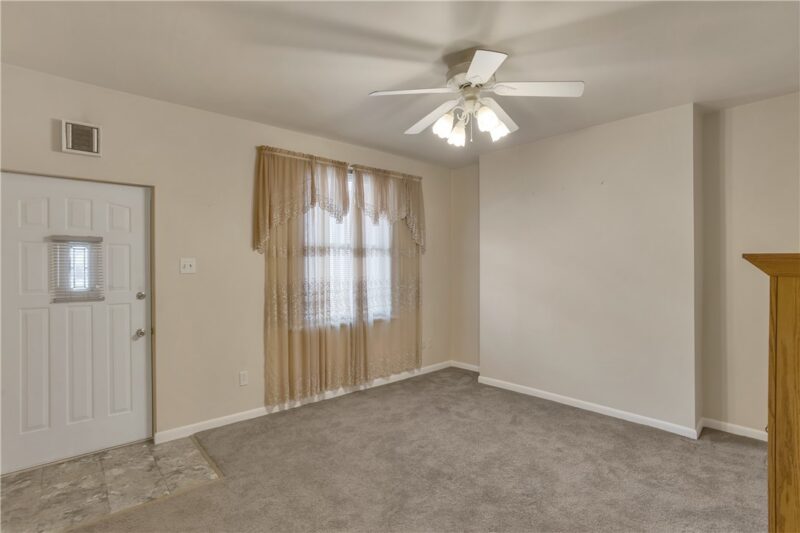 303 W Elizabeth St — photo 7
