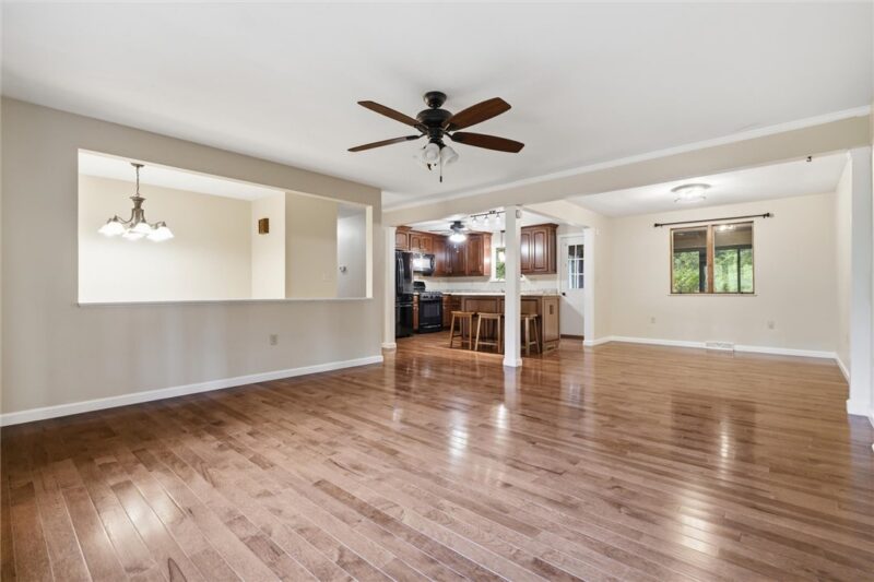 130 Beale Rd — photo 7