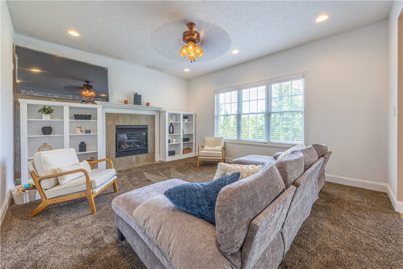 1104 Cross Creek Dr — photo 3