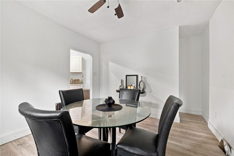 1231 Grotto St — photo 8
