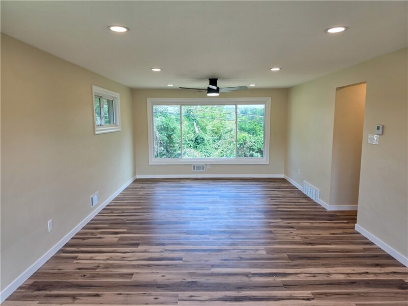 218 Garden City Dr — photo 3