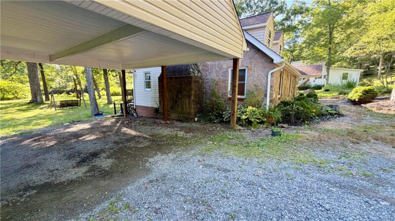 353 Creek Dr — photo 4