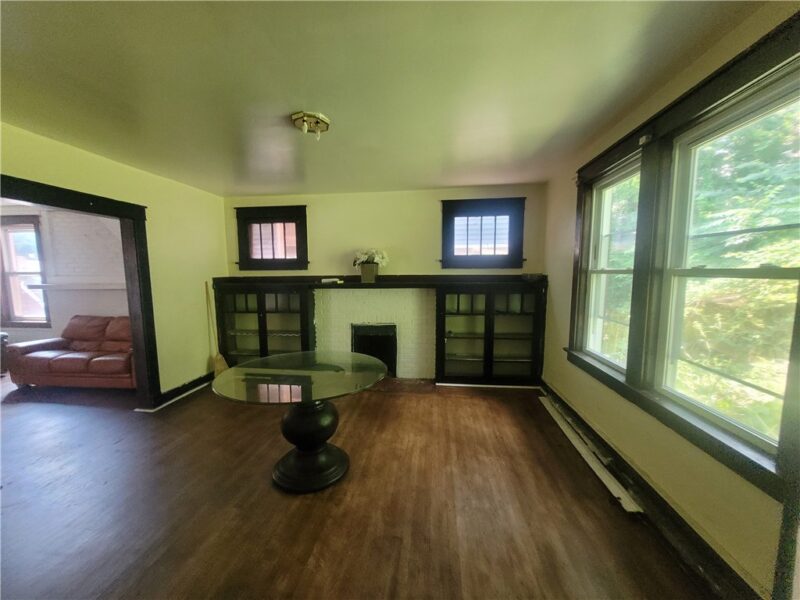 1337 Franklin Ave — photo 2