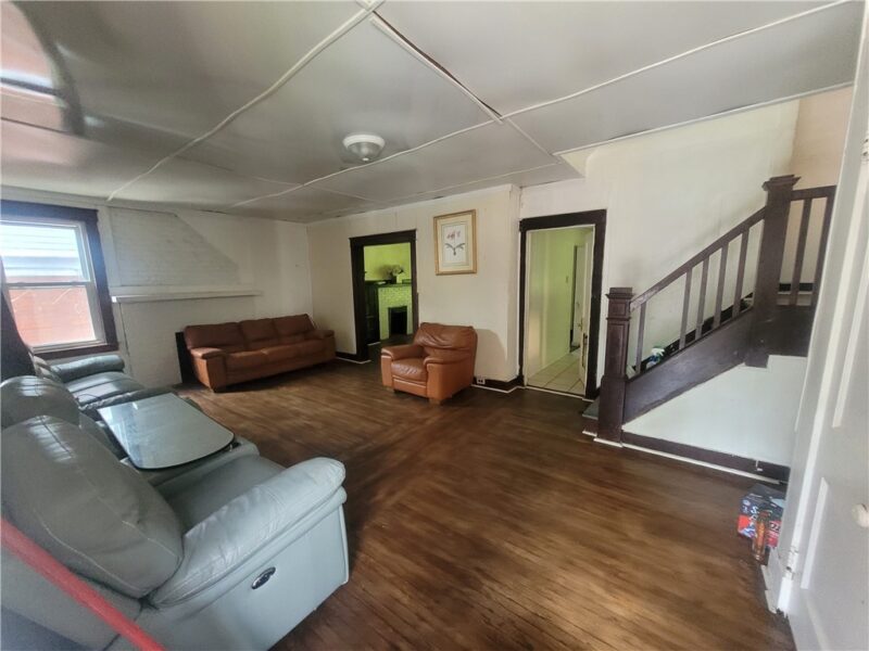 1337 Franklin Ave — photo 3