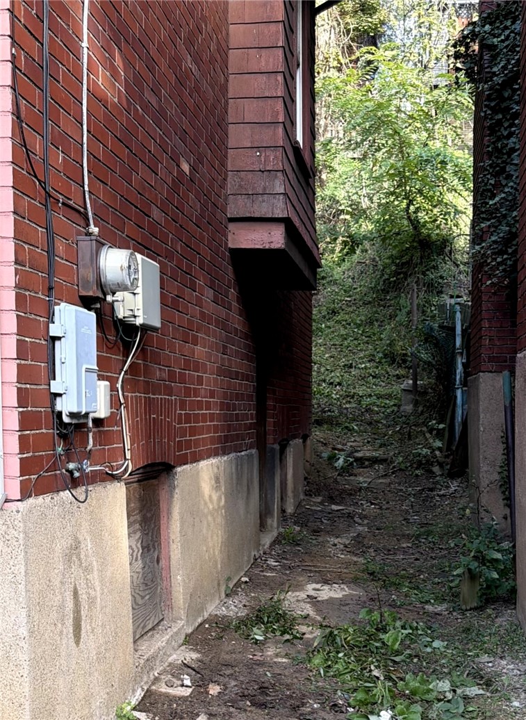 1337 Franklin Ave — photo 6