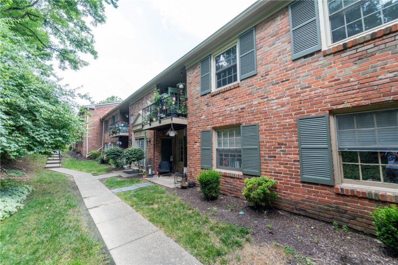1010 Margarite Dr F — photo 2