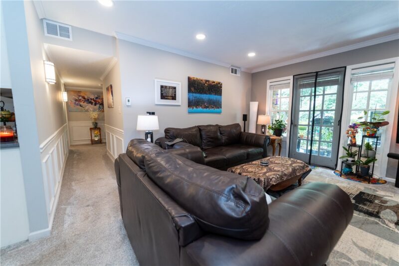 1010 Margarite Dr F — photo 4