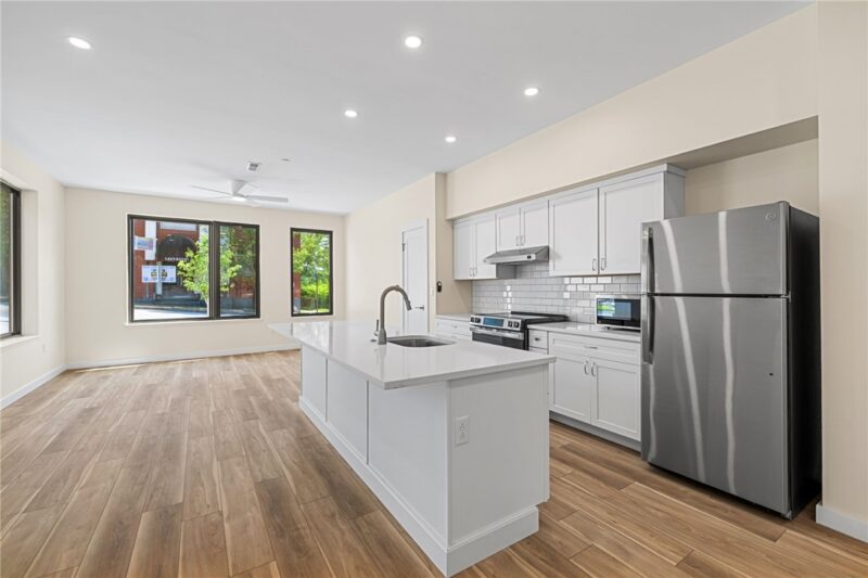 129 Hazelwood Ave — photo 3