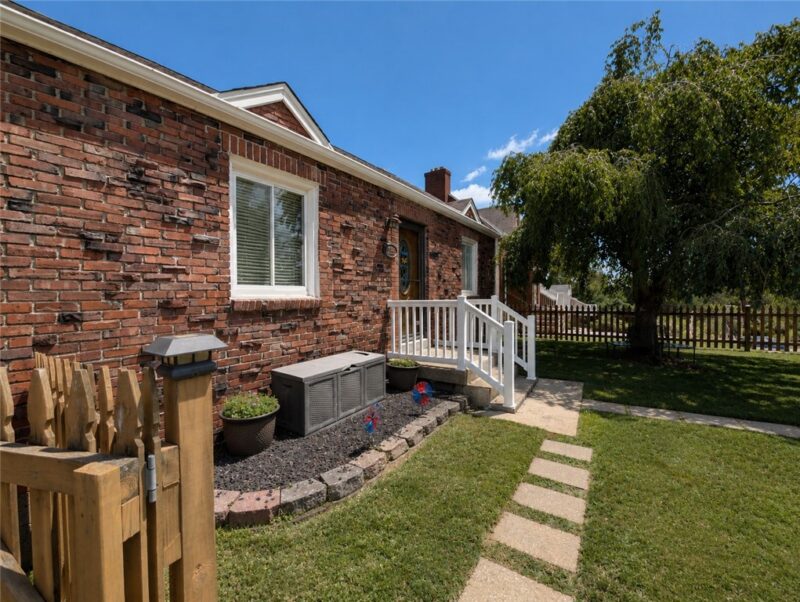 3618 Manuel St — photo 2