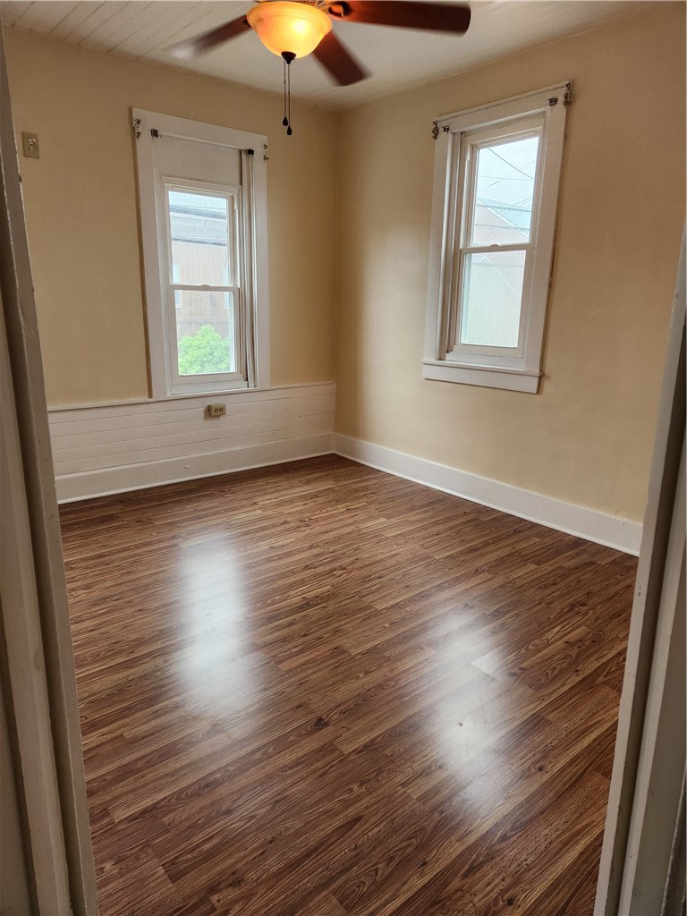 309 W Main St — photo 2