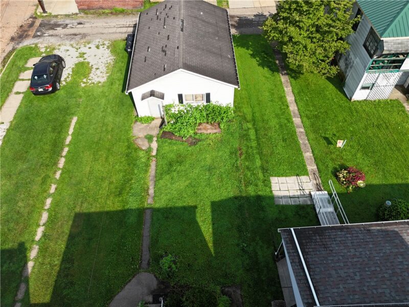 1203 6th Ave — photo 4