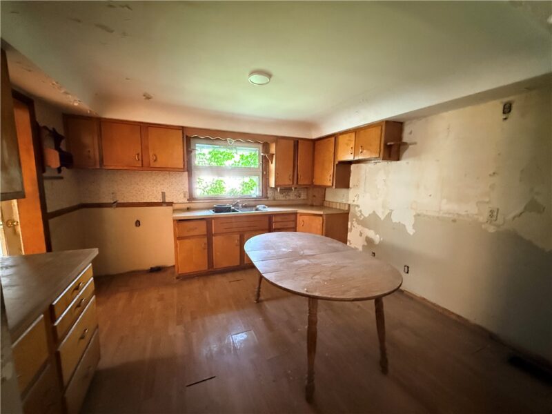 1203 6th Ave — photo 7