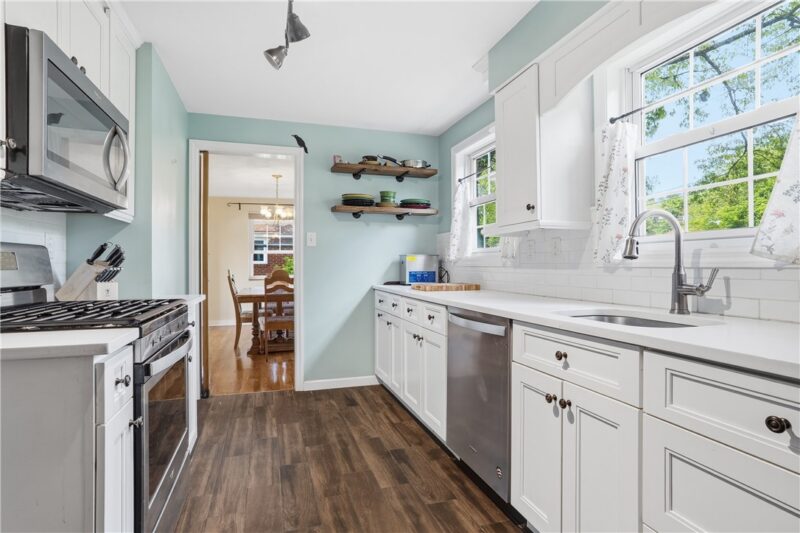 1107 Girard Rd — photo 5