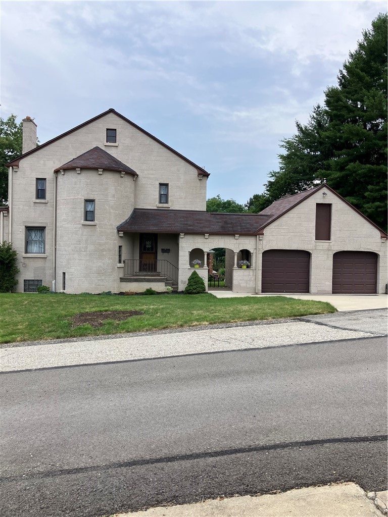 189 Mary Ave — photo 2
