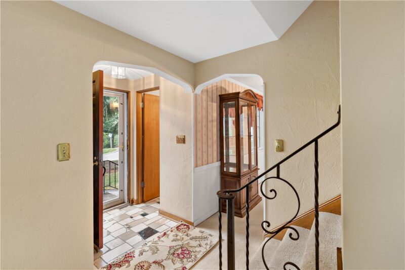 191 Columbia Drive — photo 4