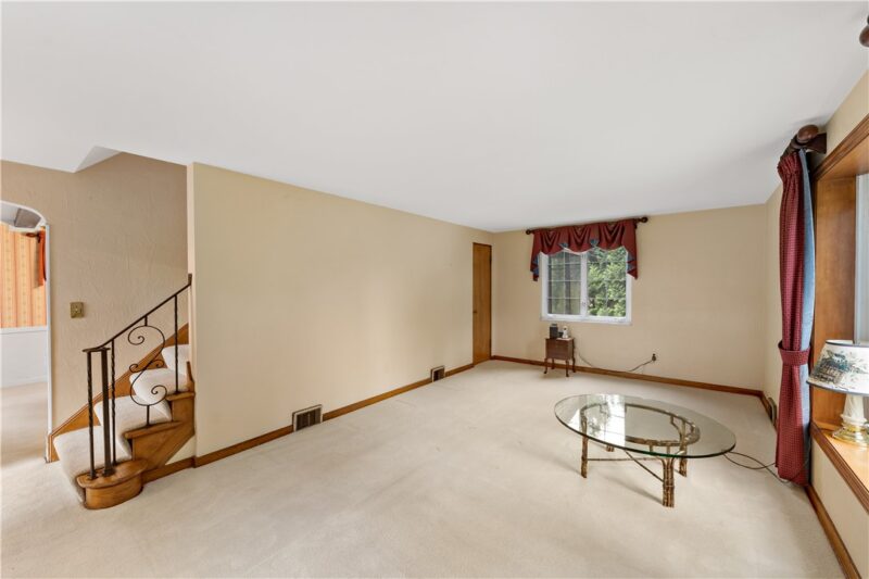 191 Columbia Drive — photo 6