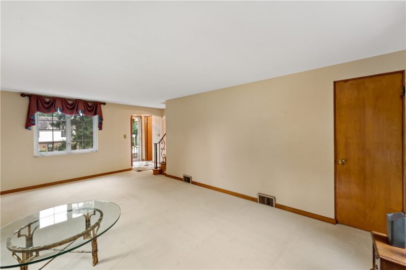 191 Columbia Drive — photo 8