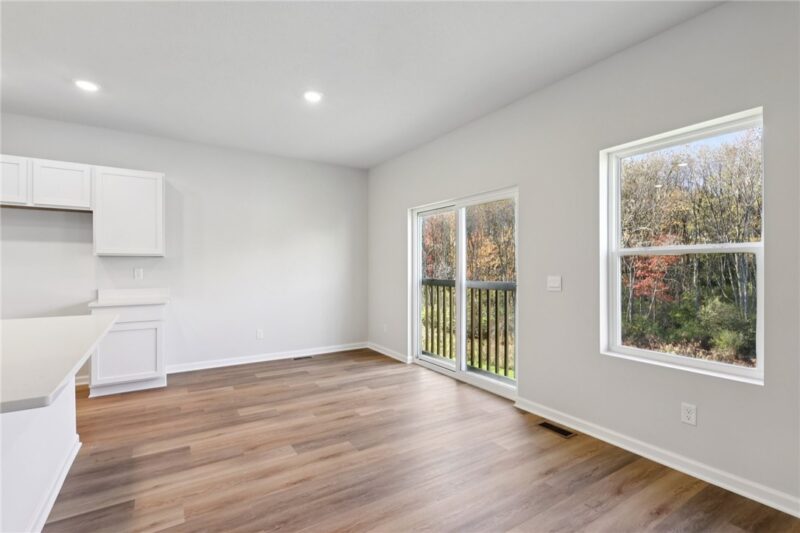 309 Gleneagles Drive — photo 8