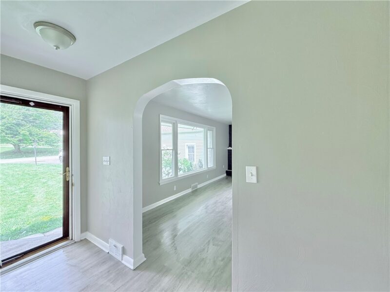 555 Mercer New Wilmington Rd — photo 2