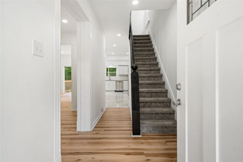 804 Dubois St — photo 4