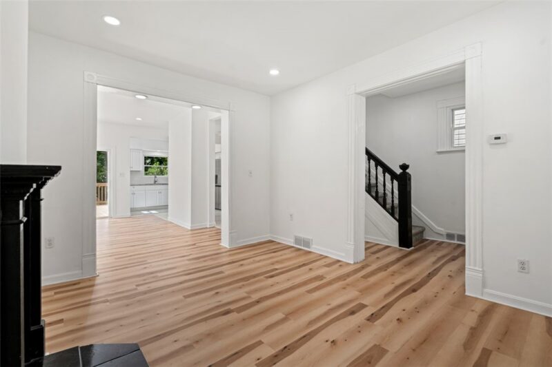 804 Dubois St — photo 6