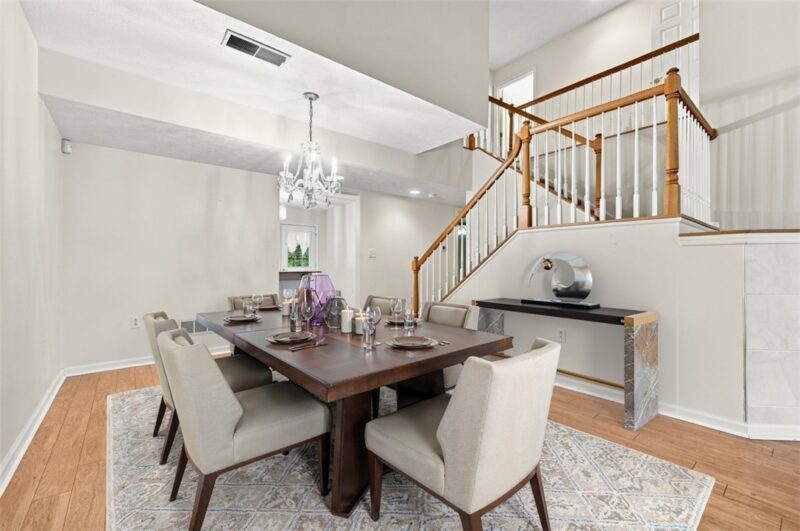 580 Newport Dr — photo 7