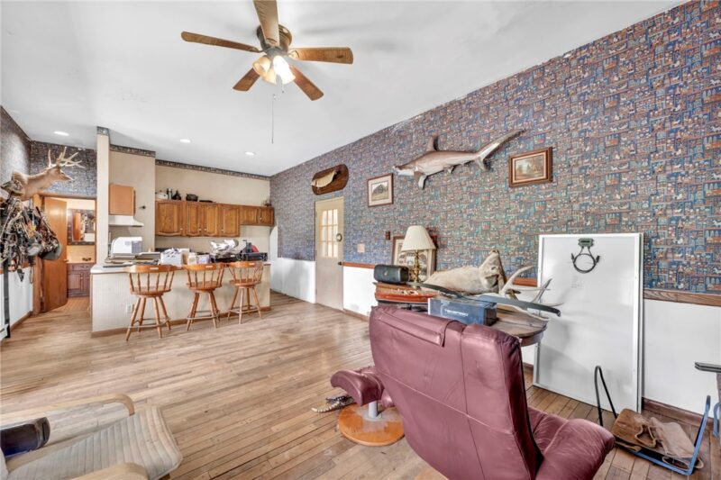 2318 Fleming Rd — photo 4