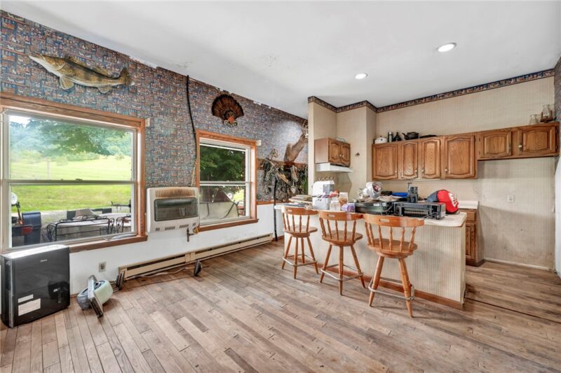 2318 Fleming Rd — photo 5