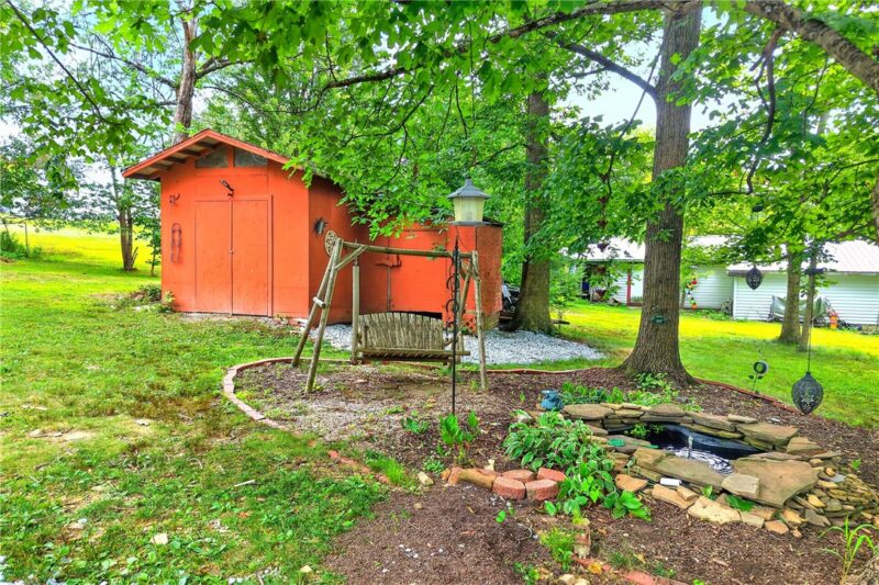 108 Gardner Ave — photo 7