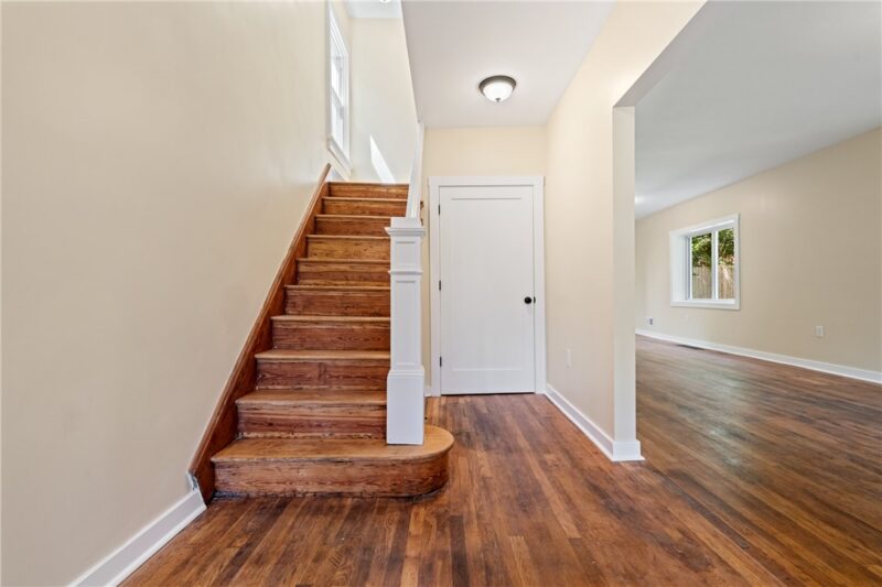 183 MARSDEN — photo 3