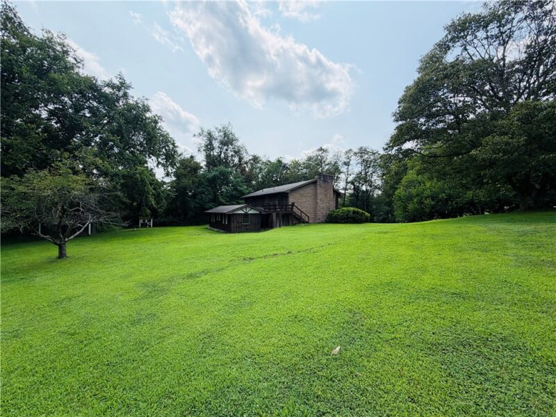 225 E End Rd — photo 4