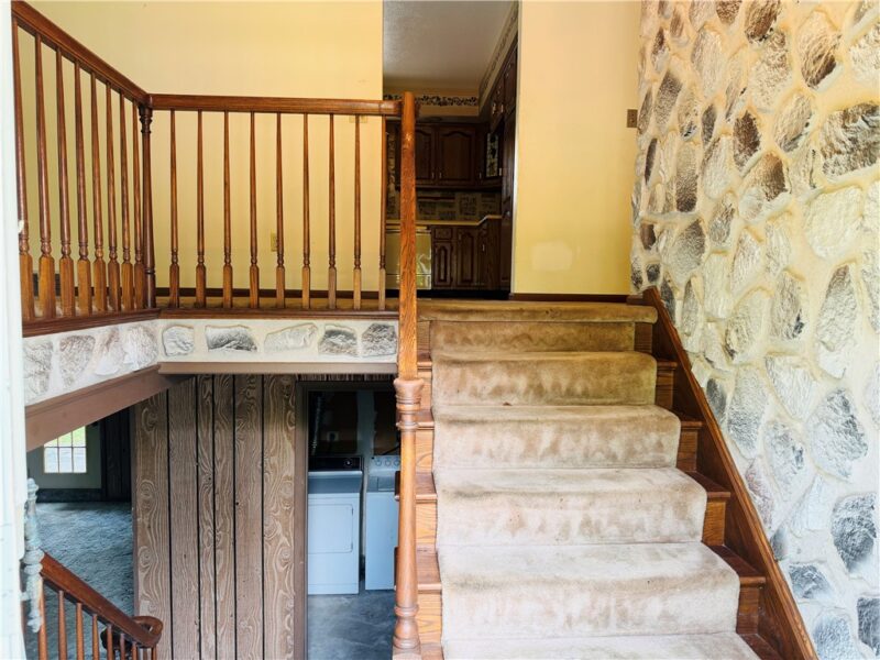 225 E End Rd — photo 5