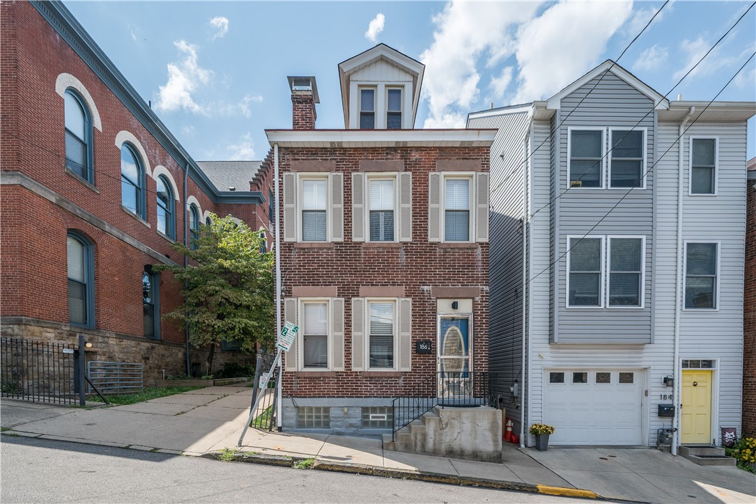 186 S 16th St — photo 1