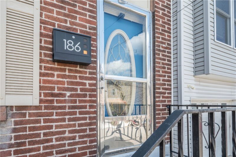 186 S 16th St — photo 4