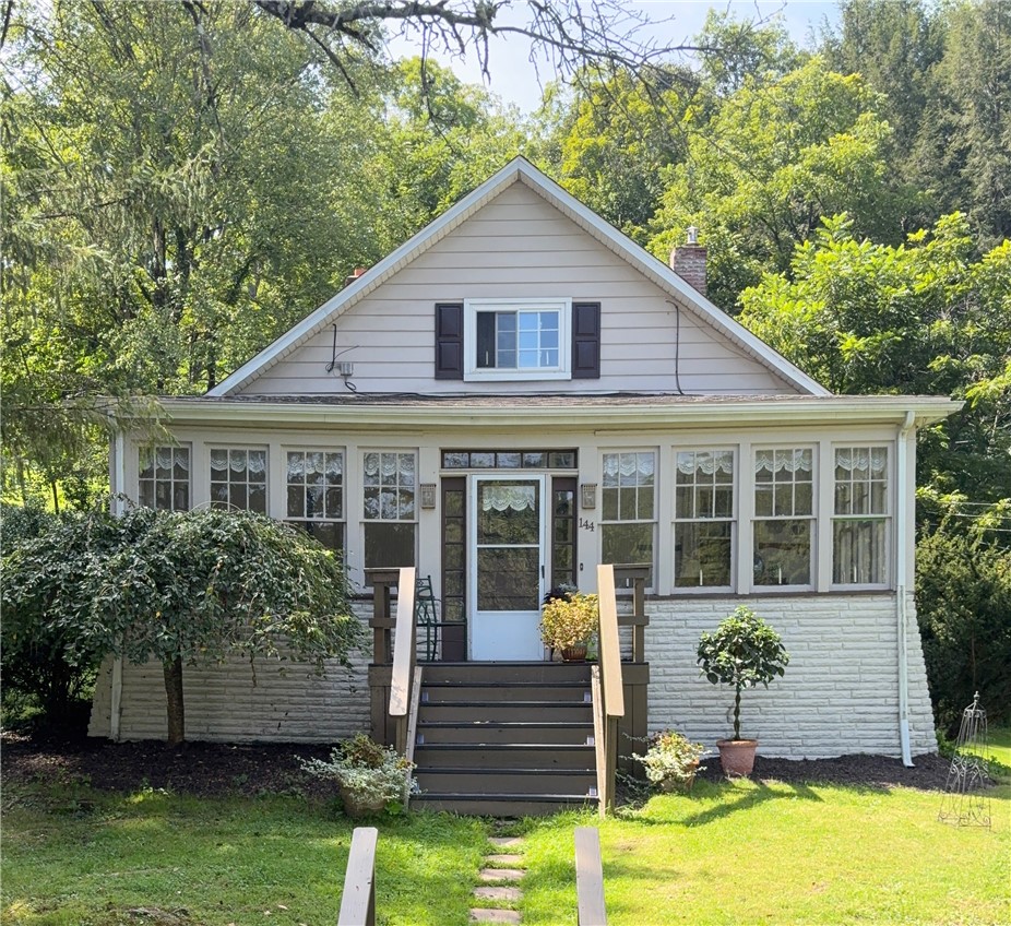 144 Calvert Ln — photo 1