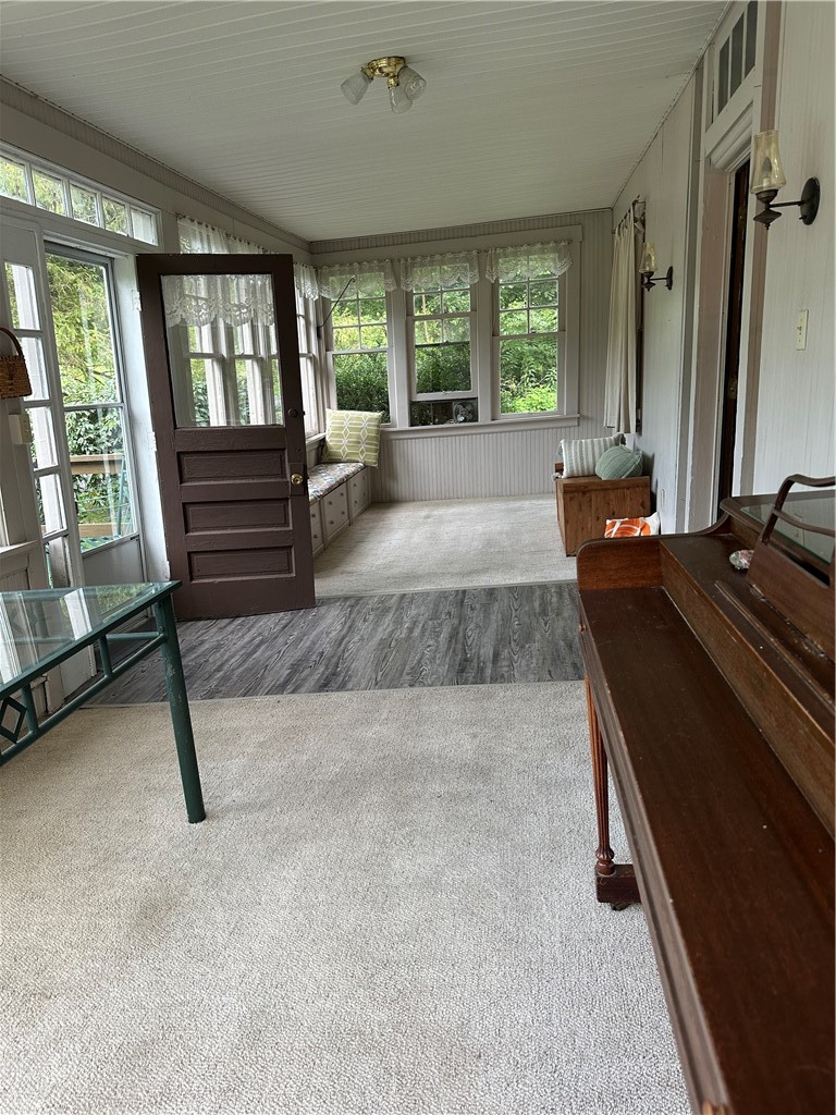 144 Calvert Ln — photo 3