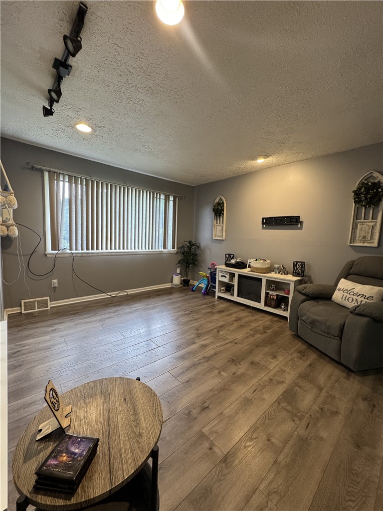 1 Fawcett Cir — photo 2