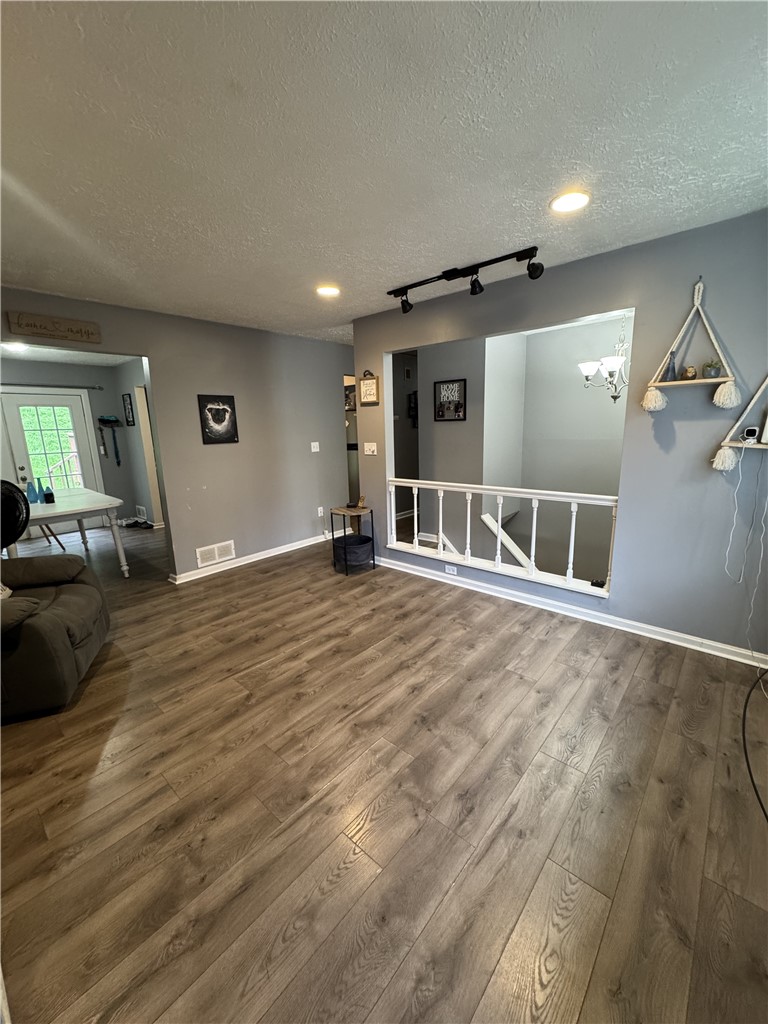 1 Fawcett Cir — photo 3