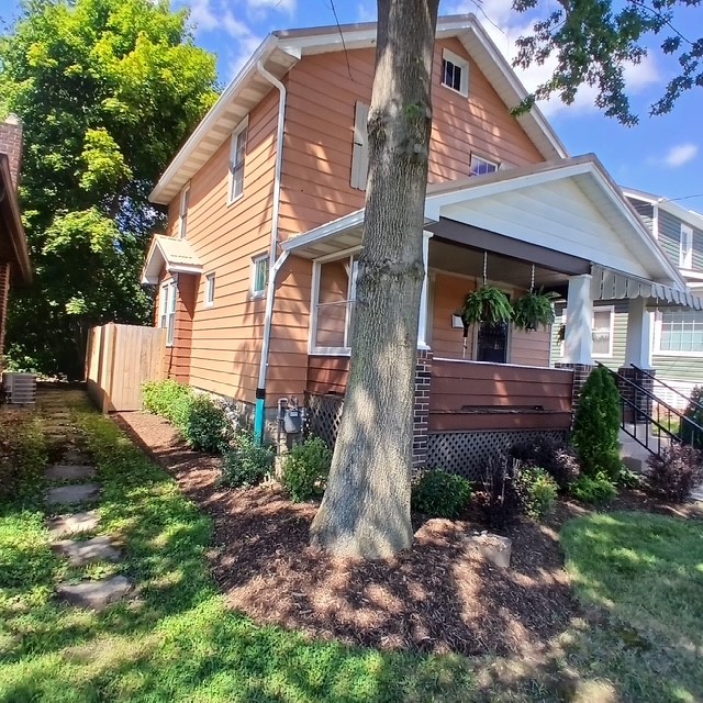 110 W Garfield Ave — photo 2