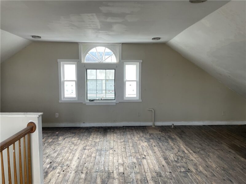 340 N Pennsylvania Ave — photo 2