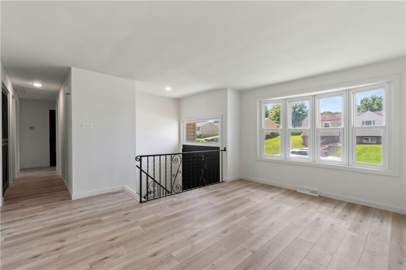 533 Elmview Dr — photo 5