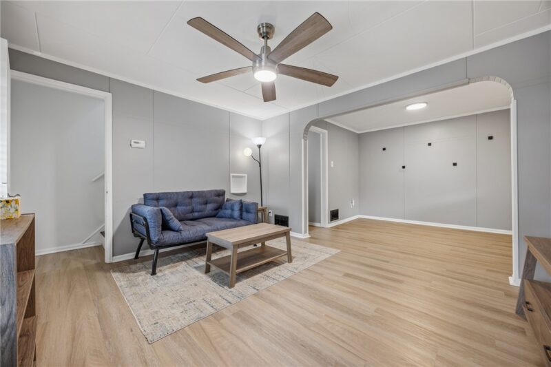 2101 Wesley St — photo 5
